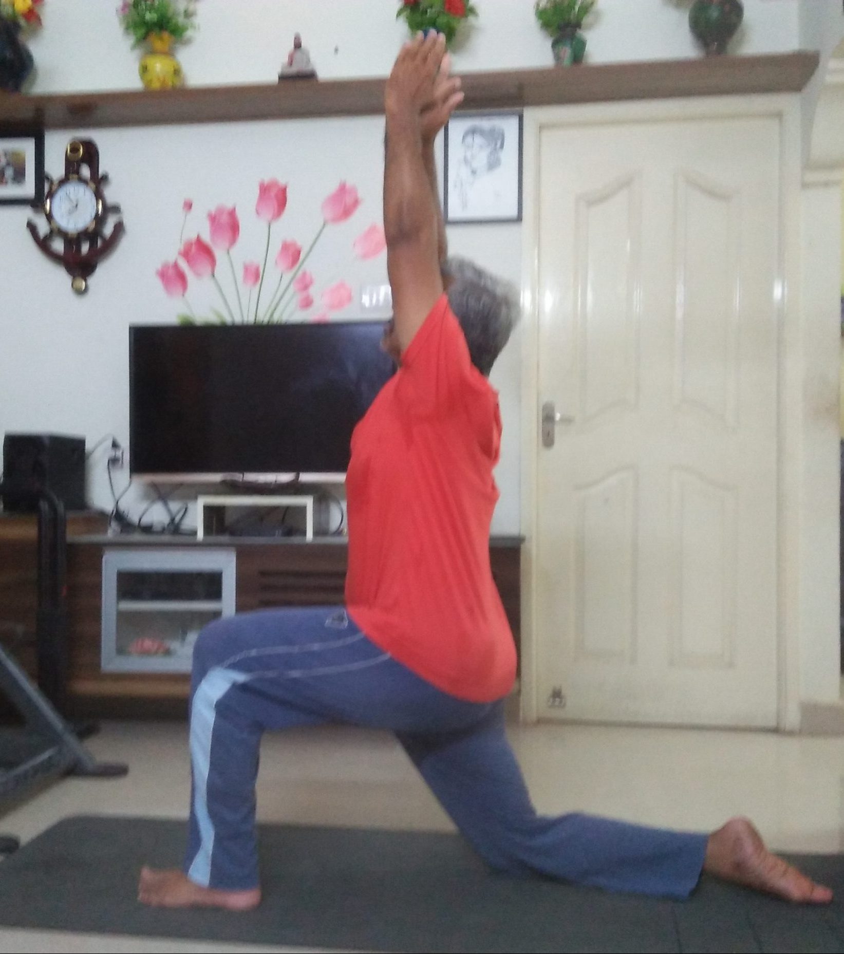 இன்று ஒரு ஆசனம் (68) –ஆஞ்சநேயாசனம் (Low Lunge Pose / Crescent Moon Pose ...